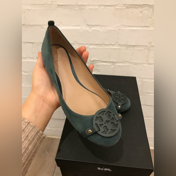 Tory Burch Designer Suede Olive Green Gabriel Ballet Flats Sz 7 - Picture 7 of 8